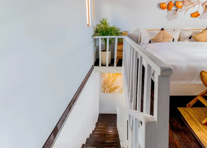 Canvas Escape Hotel 4*